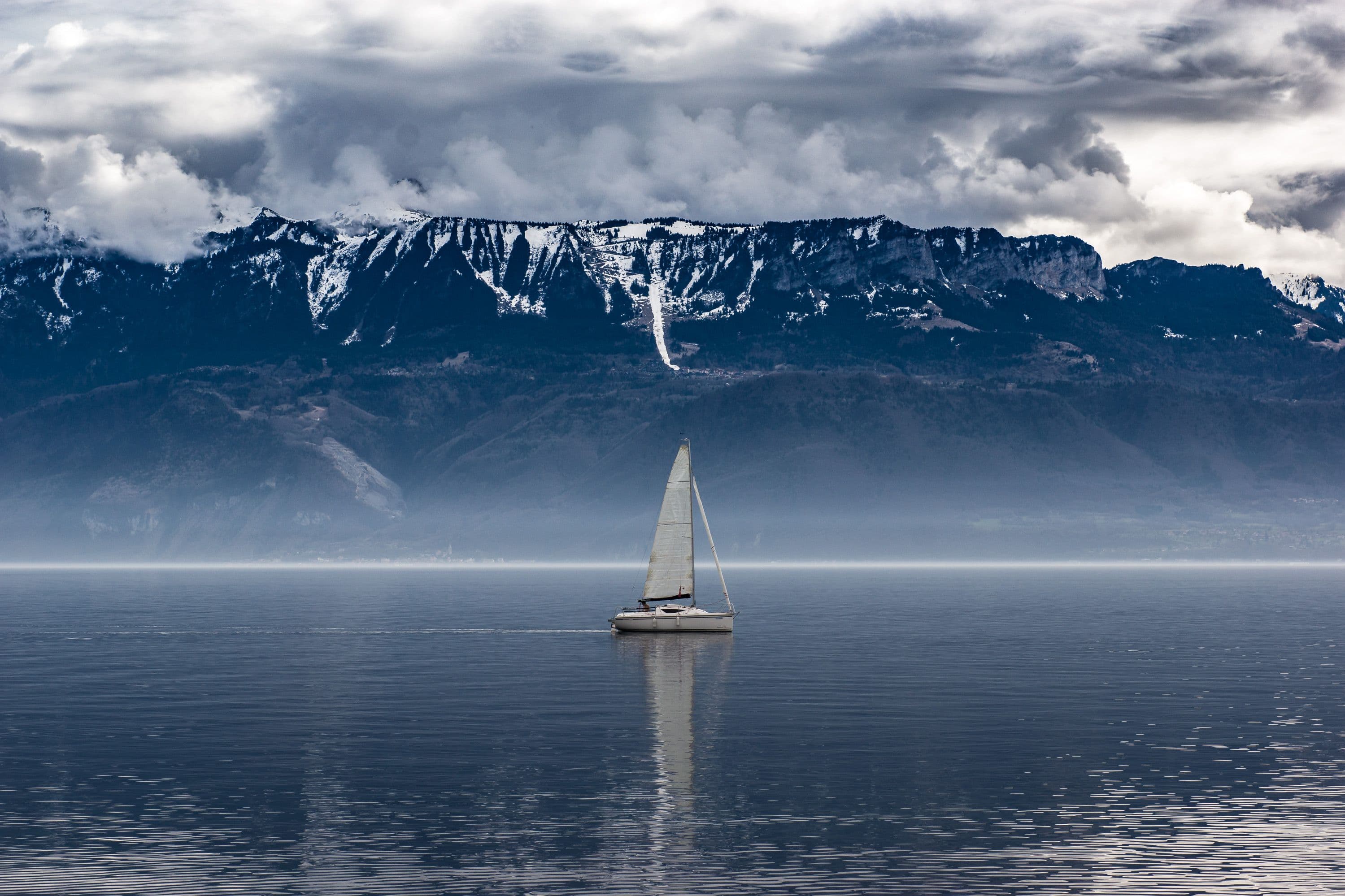 Lago Lemán en Montreux antes de comenzar el GoldenPass Express