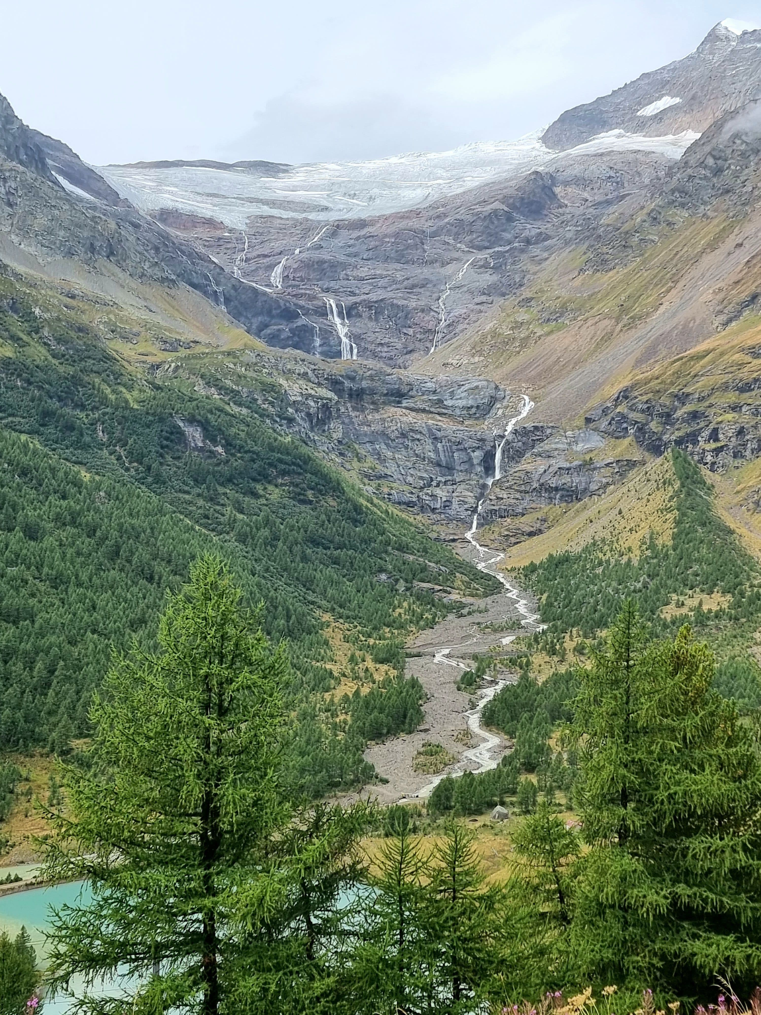 Paisaje desde Alp Grüm durante el recorrido del Bernina
