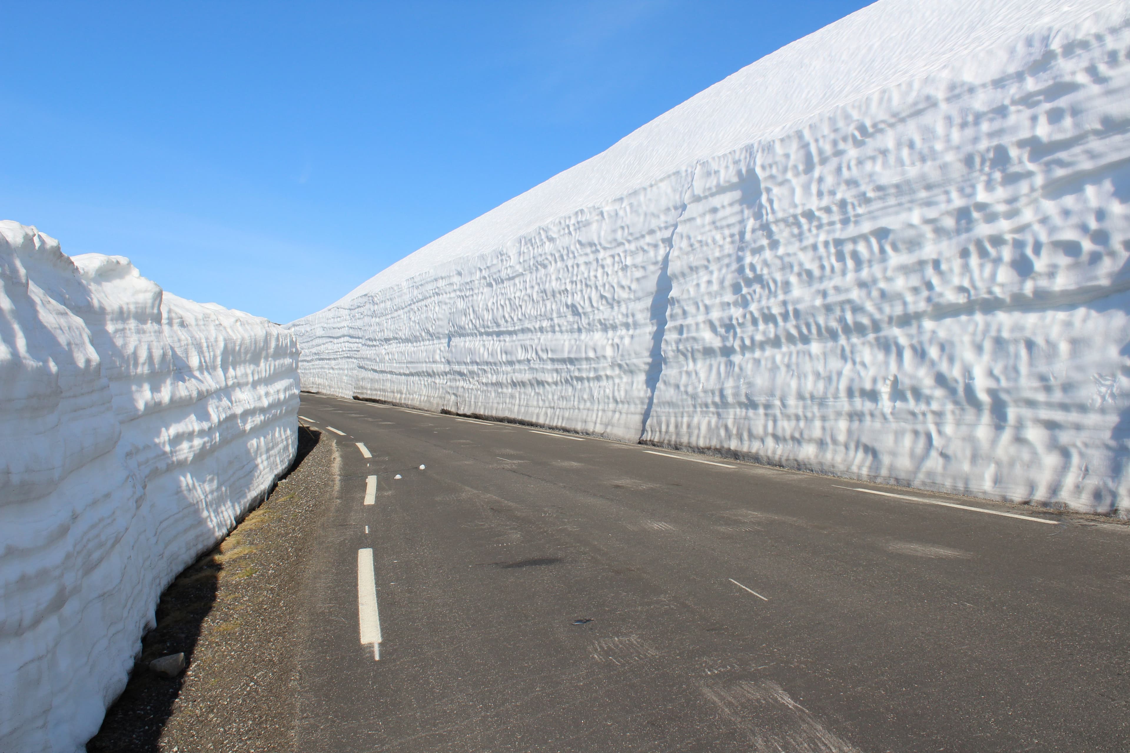 Muros de nieve de Murodo en la Tateyama Kurobe Alpine Route