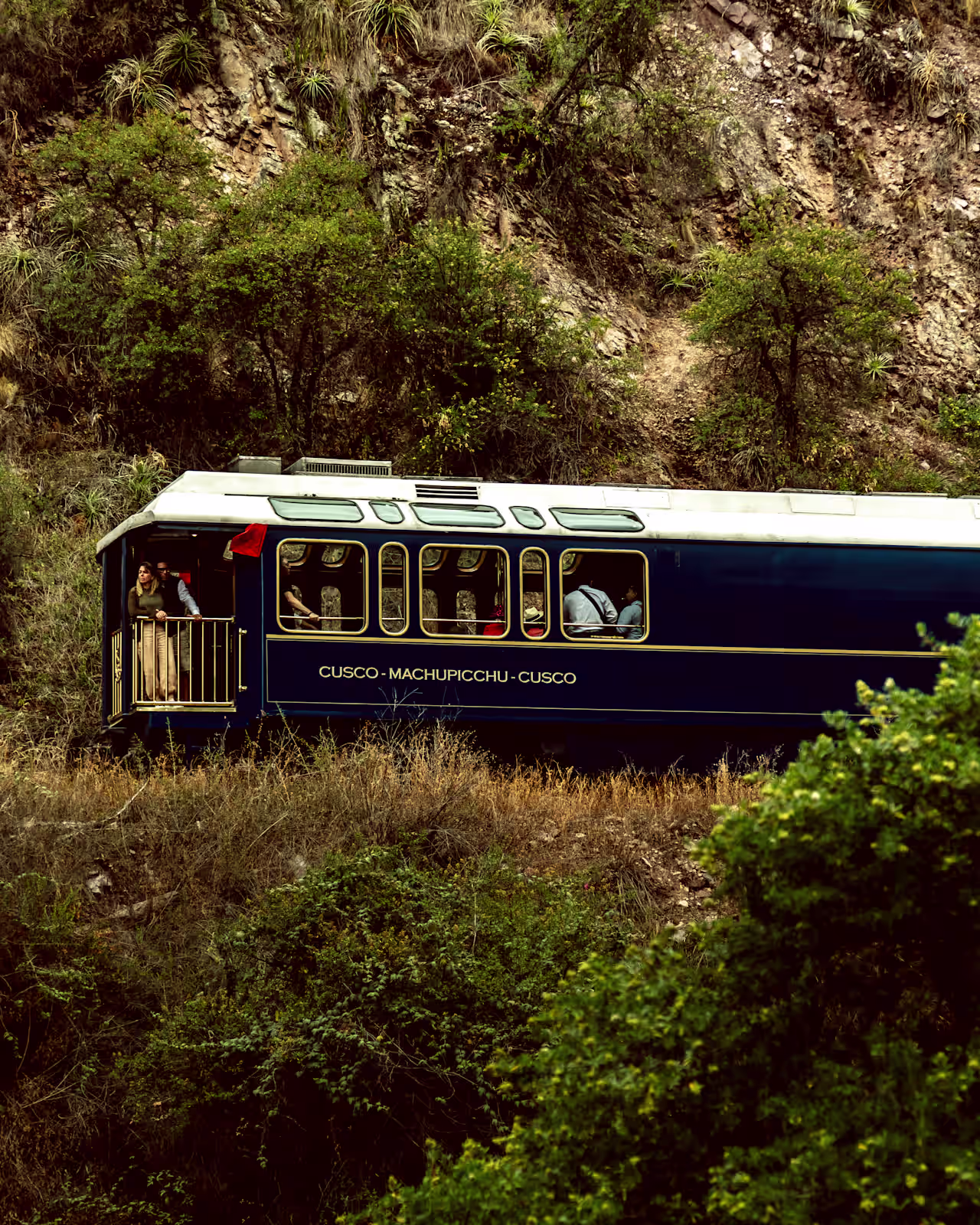 Carretera de subida desde Machu Picchu Pueblo